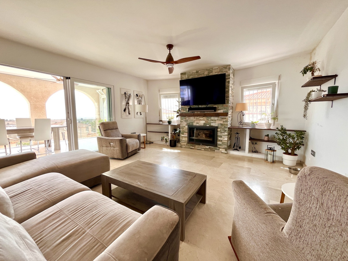 5 Bed Townhouse for sale in San Miguel De Salinas Costa Blanca, Alicante, Spain