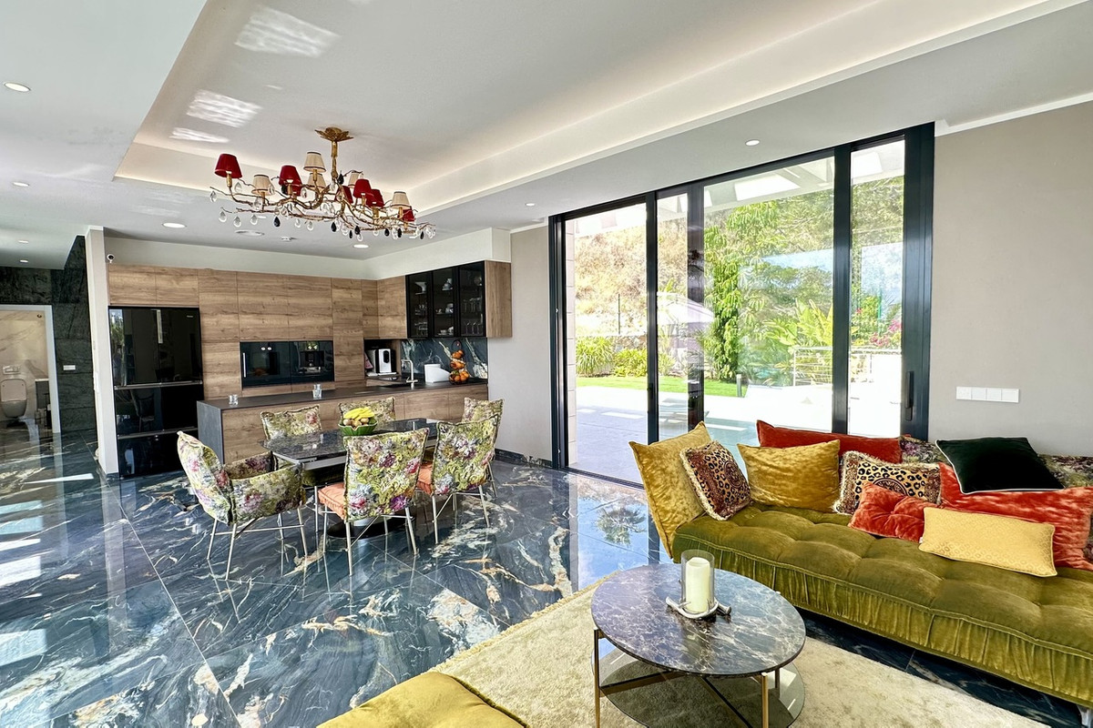 6 Bed Townhouse for sale in Las Colinas Golf Costa Blanca, Alicante, Spain