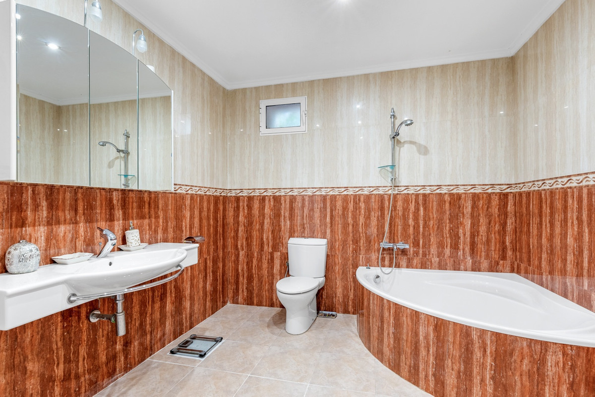 7 Bed Townhouse for sale in Ciudad Quesada Costa Blanca, Alicante, Spain