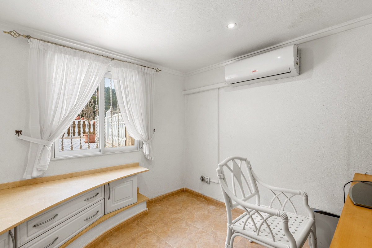 7 Bed Townhouse for sale in Ciudad Quesada Costa Blanca, Alicante, Spain