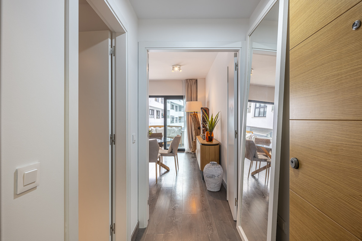 2 Bed Apartment for sale in Estepona Costa Del Sol, Málaga, Spain