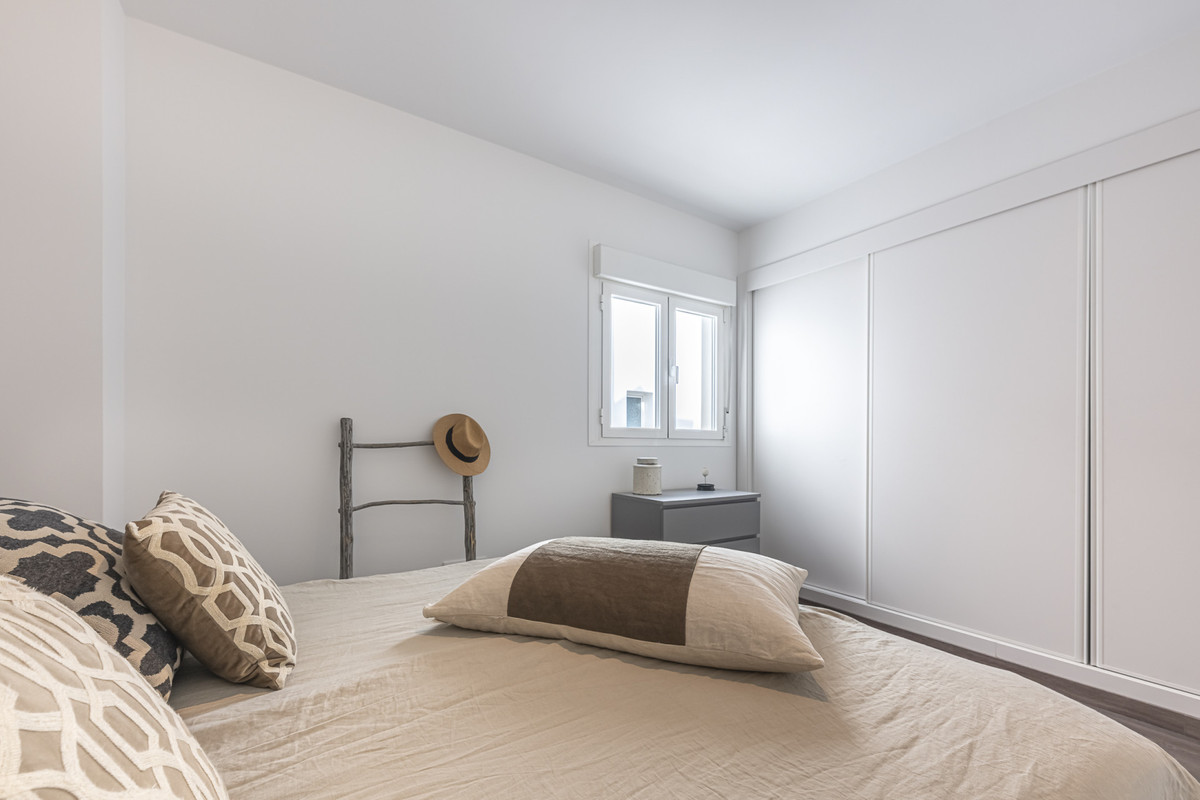 2 Bed Apartment for sale in Estepona Costa Del Sol, Málaga, Spain