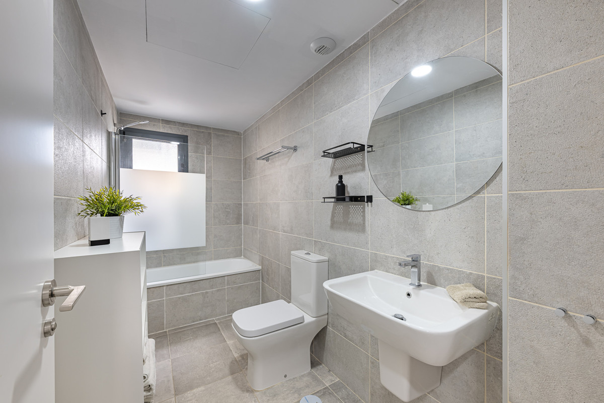 2 Bed Apartment for sale in Estepona Costa Del Sol, Málaga, Spain