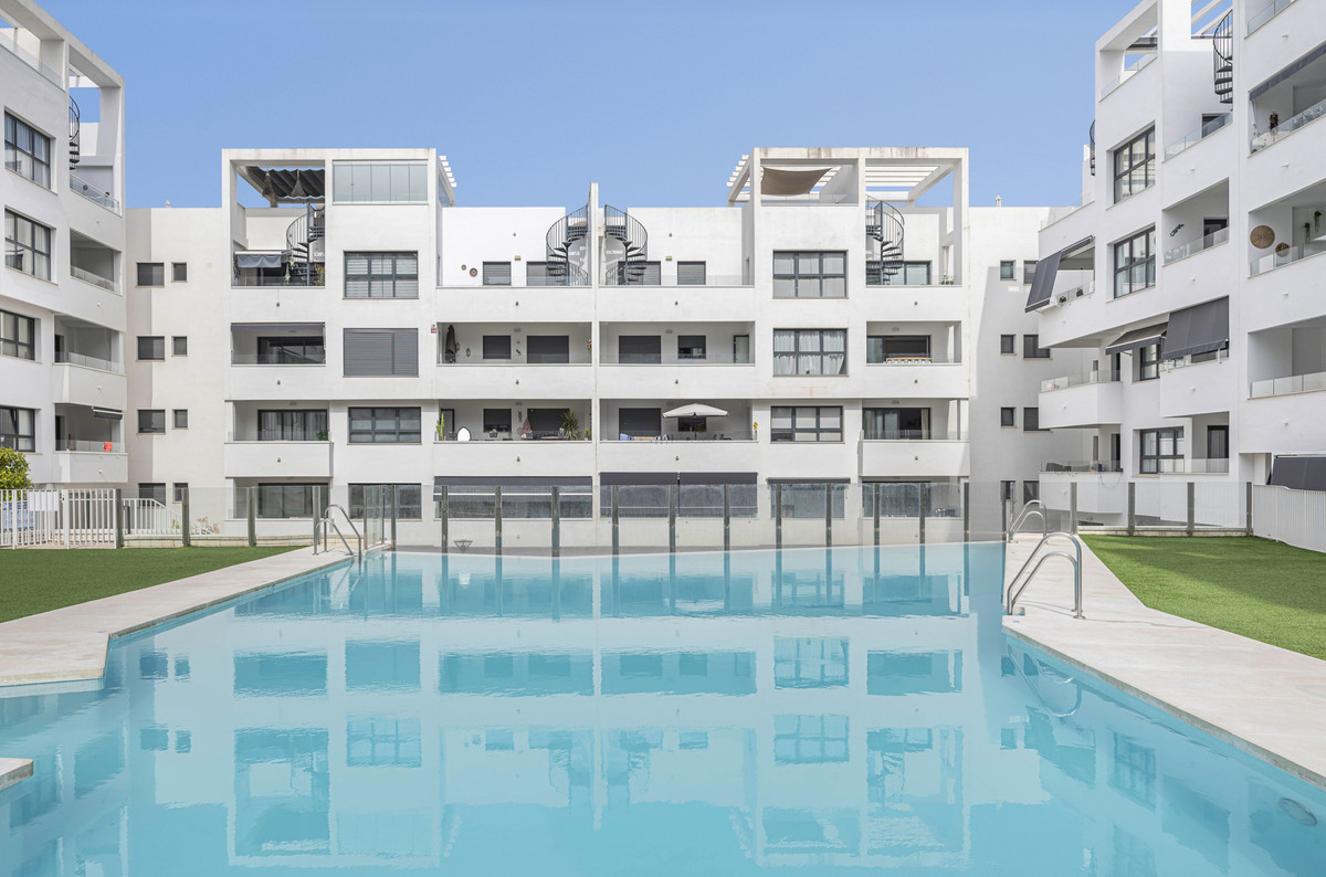 2 Bed Apartment for sale in Estepona Costa Del Sol, Málaga, Spain