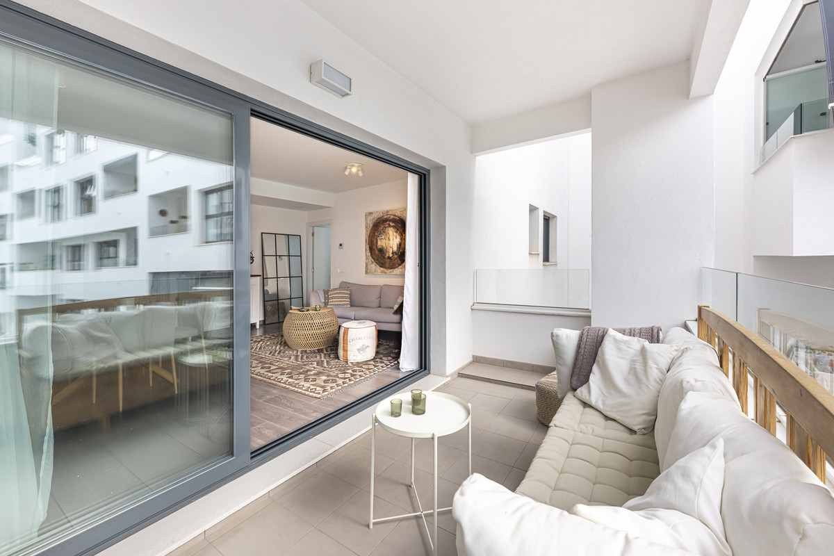 2 Bed Apartment for sale in Estepona Costa Del Sol, Málaga, Spain