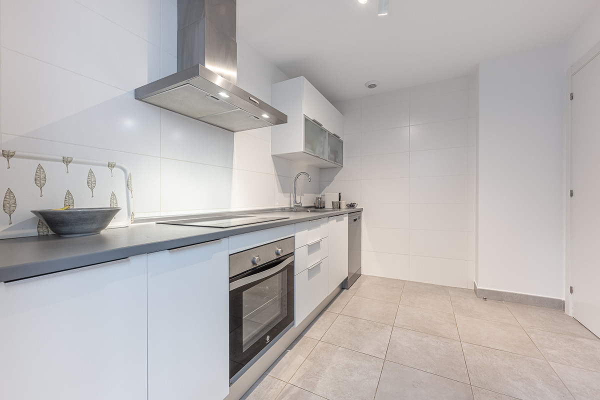 2 Bed Apartment for sale in Estepona Costa Del Sol, Málaga, Spain