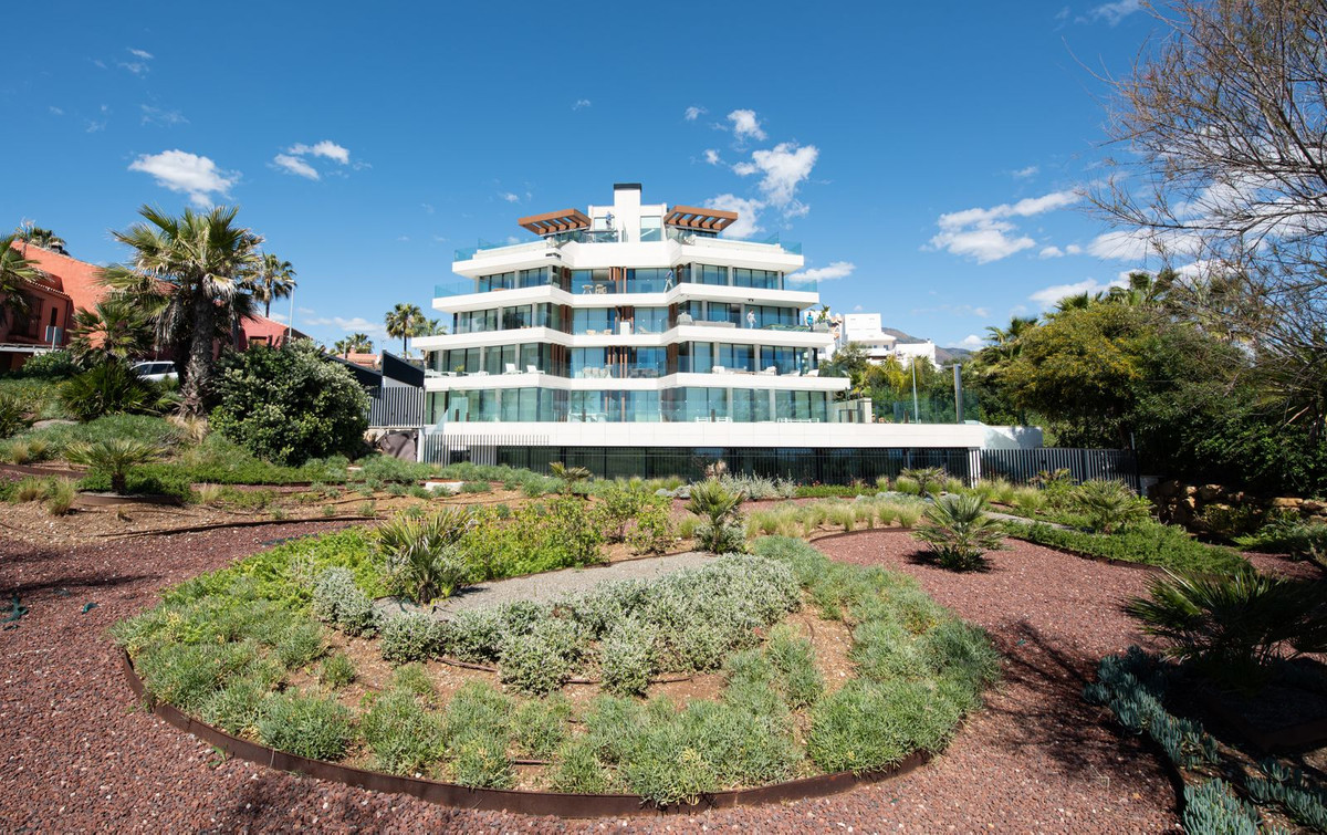 2 Bed Apartment for sale in Estepona Costa Del Sol, Málaga, Spain