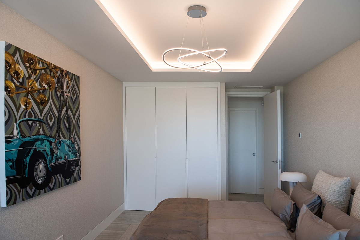 2 Bed Apartment for sale in Estepona Costa Del Sol, Málaga, Spain