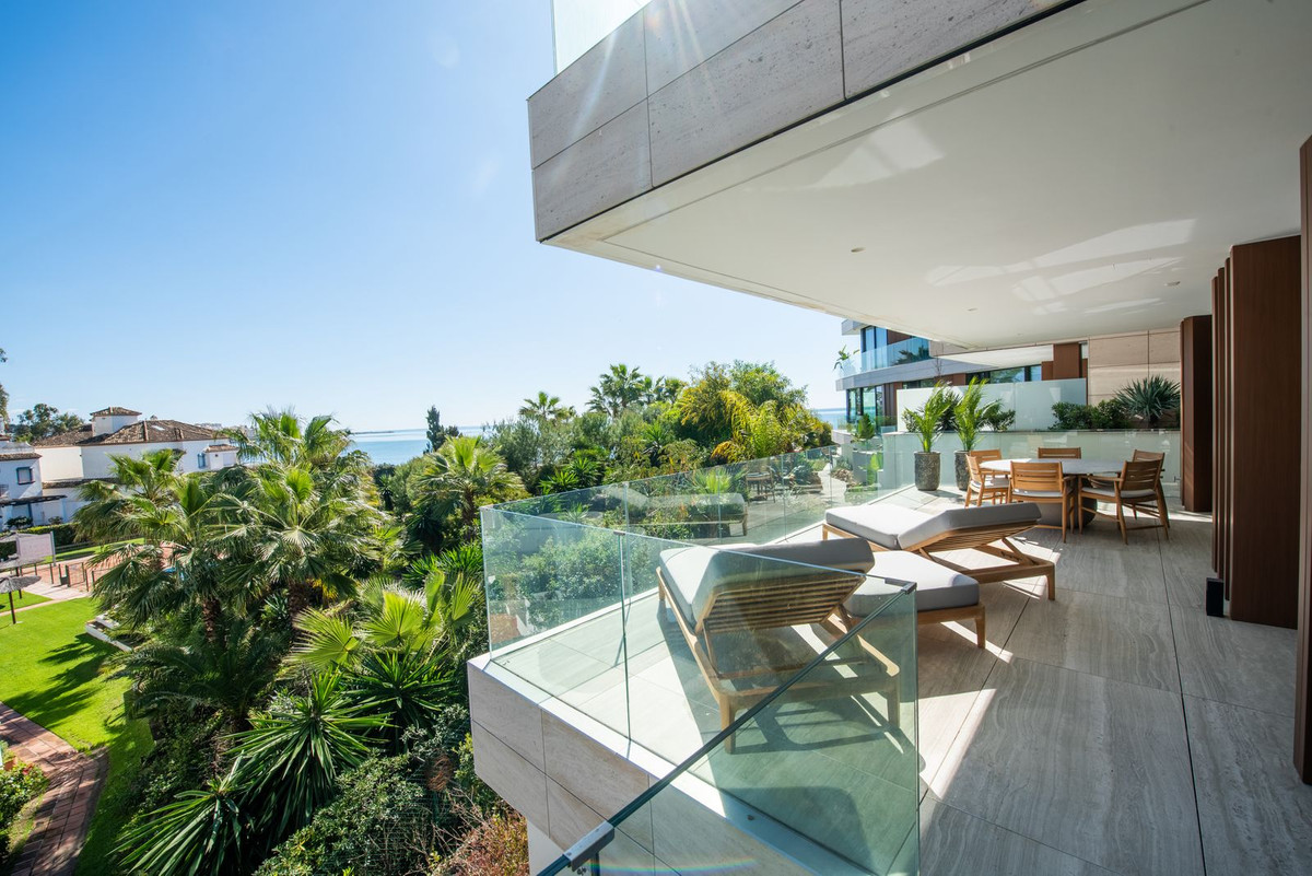 2 Bed Apartment for sale in Estepona Costa Del Sol, Málaga, Spain