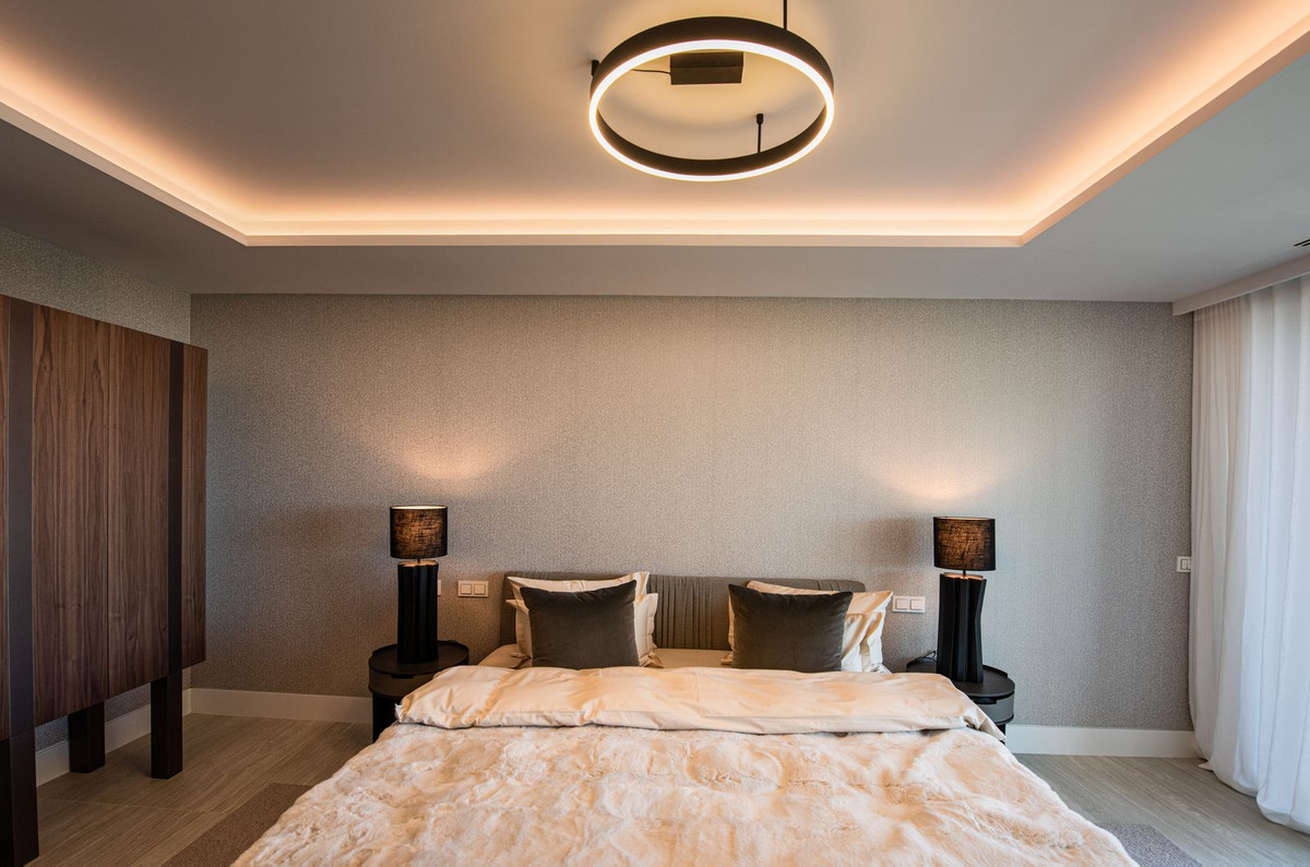 2 Bed Apartment for sale in Estepona Costa Del Sol, Málaga, Spain