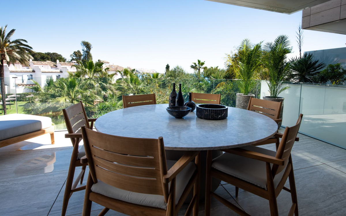 2 Bed Apartment for sale in Estepona Costa Del Sol, Málaga, Spain