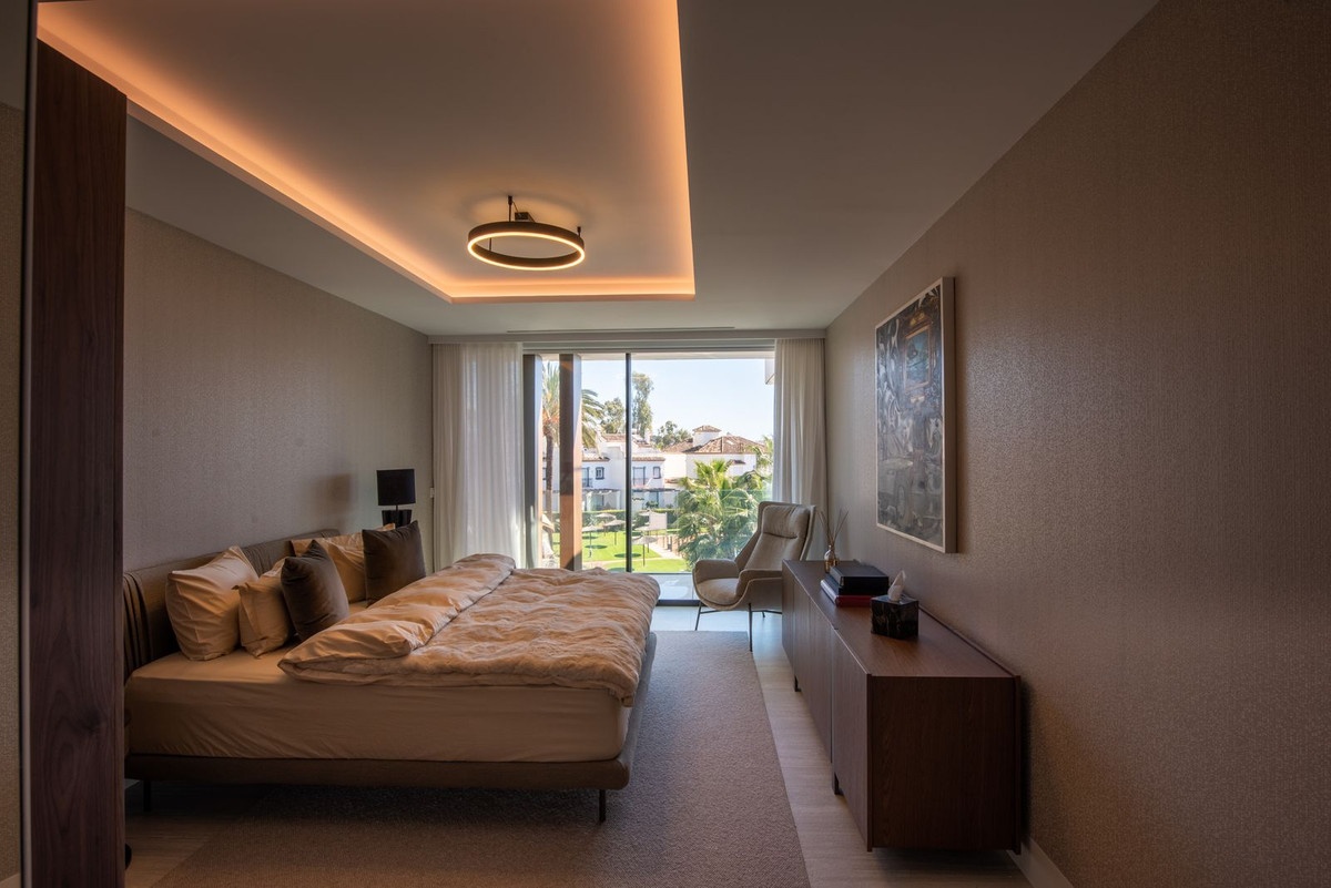 2 Bed Apartment for sale in Estepona Costa Del Sol, Málaga, Spain