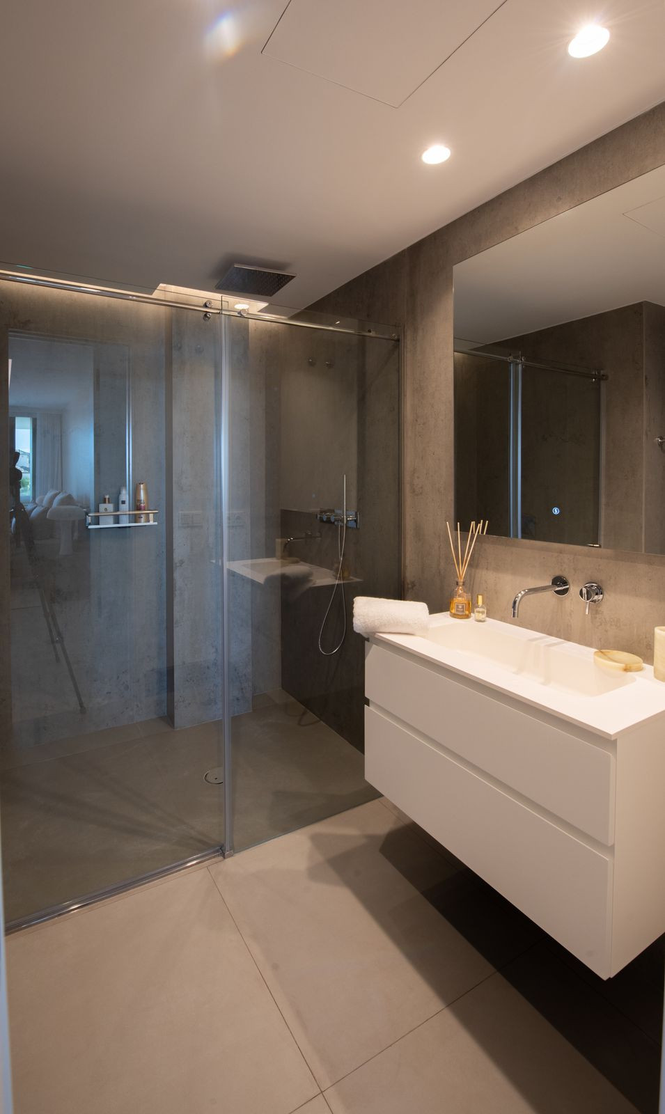 2 Bed Apartment for sale in Estepona Costa Del Sol, Málaga, Spain