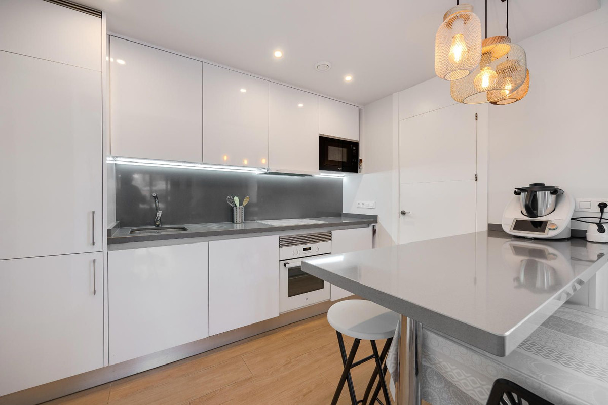 Se vende Apartamento Planta Media de 2 dormitorios en Costa Blanca, Alicante, España