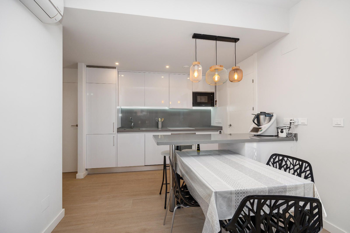 Se vende Apartamento Planta Media de 2 dormitorios en Costa Blanca, Alicante, España