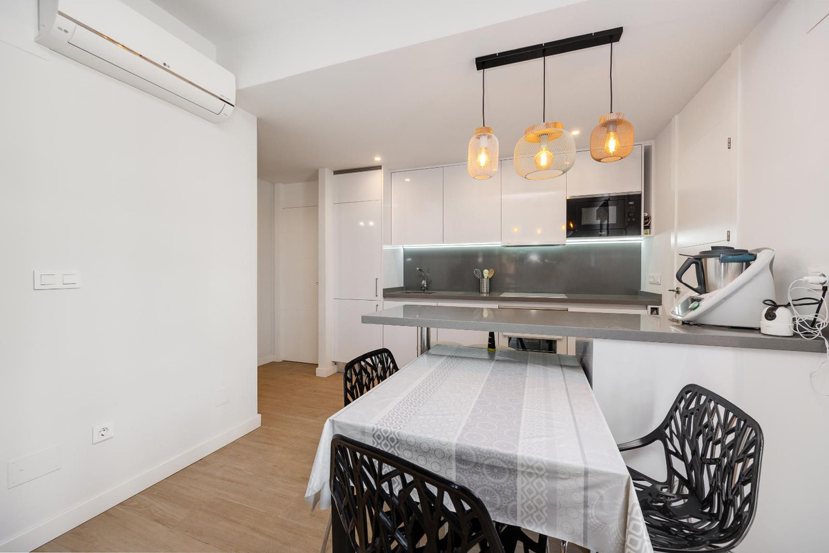 Se vende Apartamento Planta Media de 2 dormitorios en Costa Blanca, Alicante, España