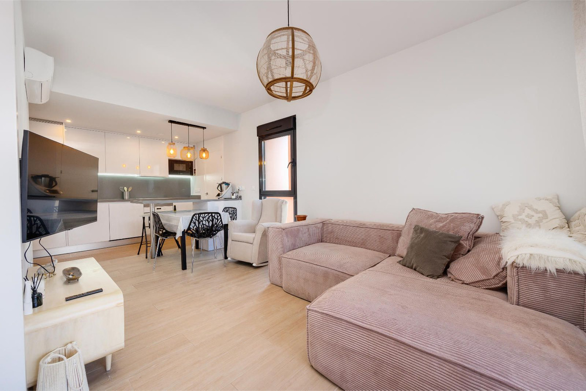 Se vende Apartamento Planta Media de 2 dormitorios en Costa Blanca, Alicante, España