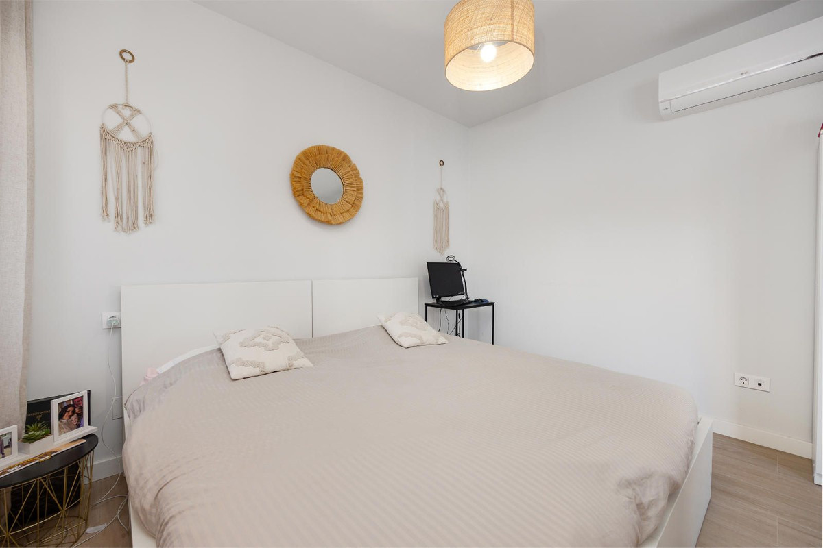 Se vende Apartamento Planta Media de 2 dormitorios en Costa Blanca, Alicante, España