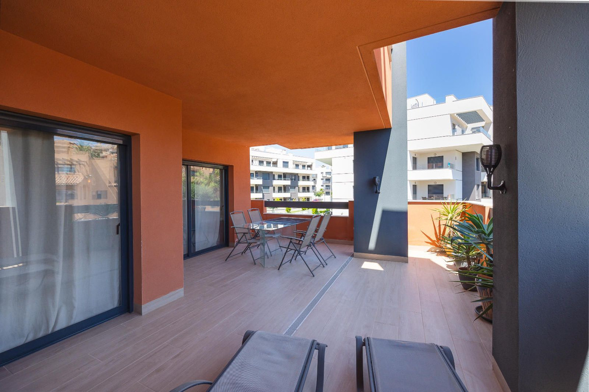 Se vende Apartamento Planta Media de 2 dormitorios en Costa Blanca, Alicante, España