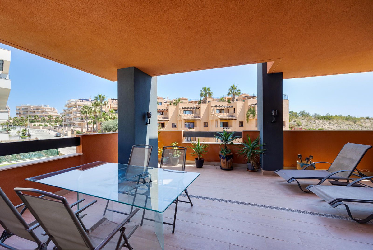 Se vende Apartamento Planta Media de 2 dormitorios en Costa Blanca, Alicante, España