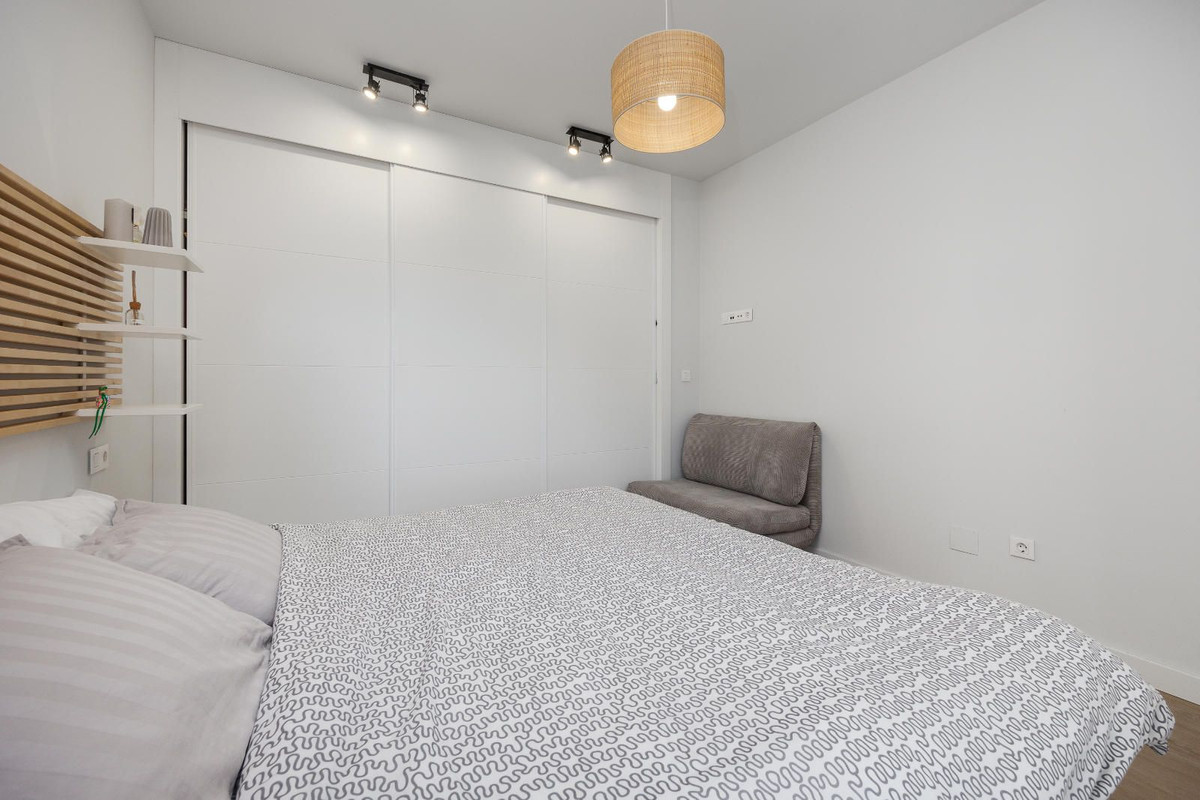 Se vende Apartamento Planta Media de 2 dormitorios en Costa Blanca, Alicante, España