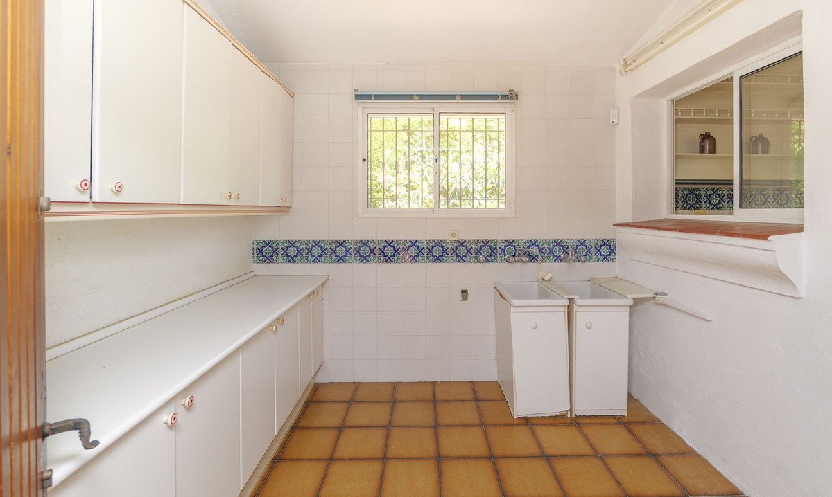 3 Bed Townhouse for sale in Marbella Costa Del Sol, Málaga, Spain