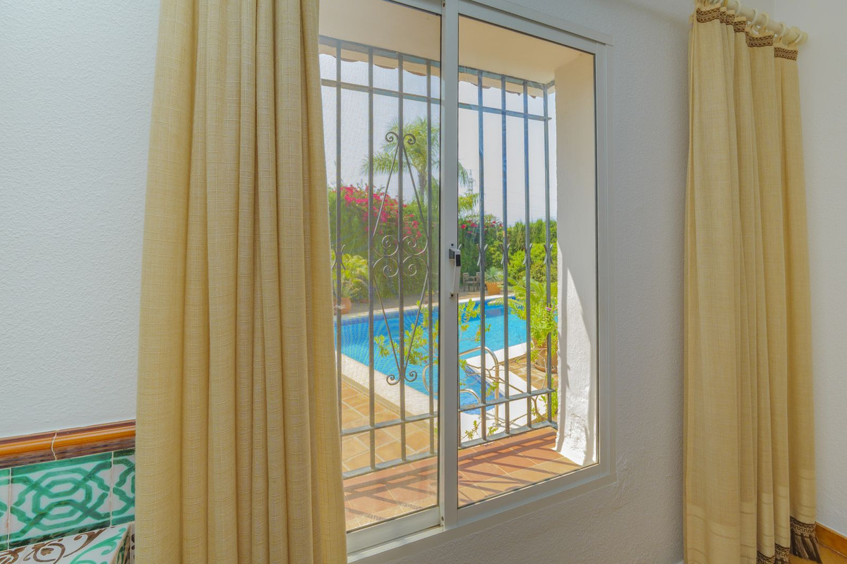 3 Bed Townhouse for sale in Marbella Costa Del Sol, Málaga, Spain