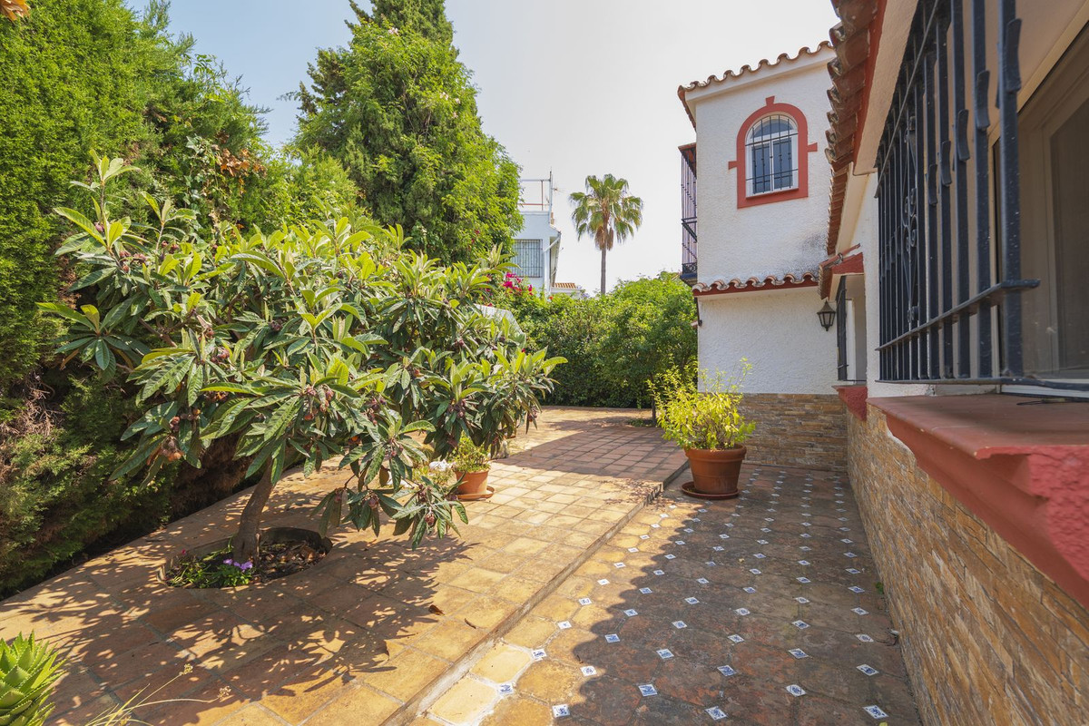 3 Bed Townhouse for sale in Marbella Costa Del Sol, Málaga, Spain