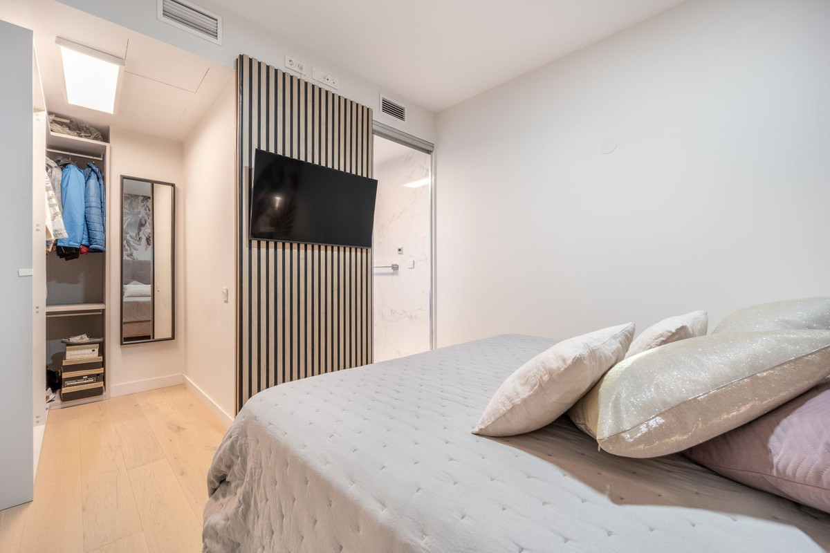 Se vende Apartamento Planta Media de 2 dormitorios en Costa Del Sol, Málaga, España