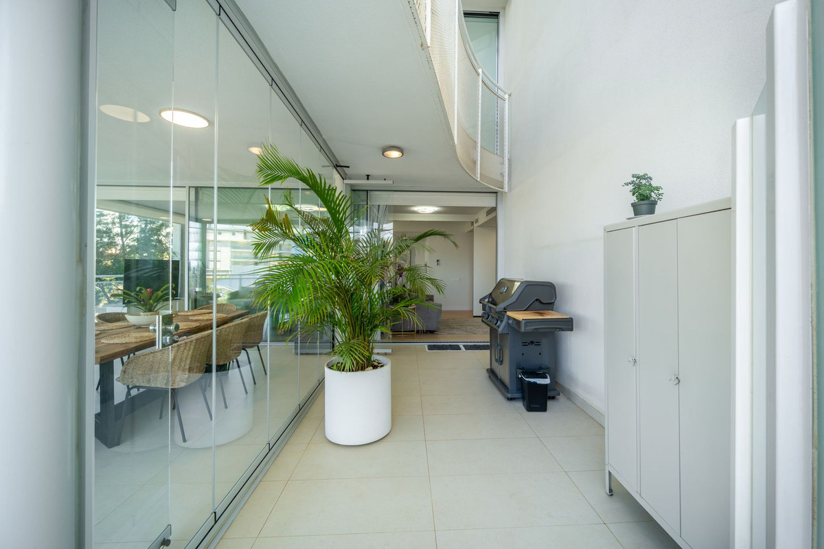 Se vende Apartamento Planta Media de 2 dormitorios en Costa Del Sol, Málaga, España