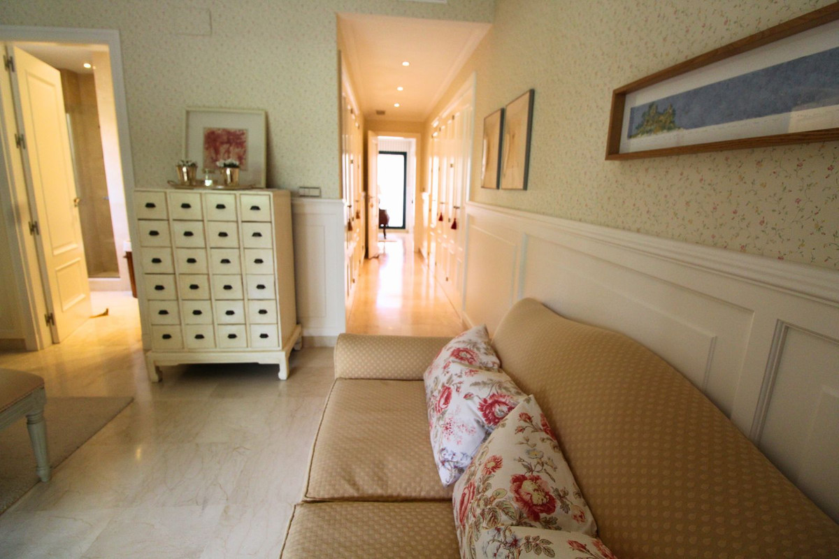 Se vende Apartamento Planta Media de 2 dormitorios en Costa Del Sol, Cadiz, España