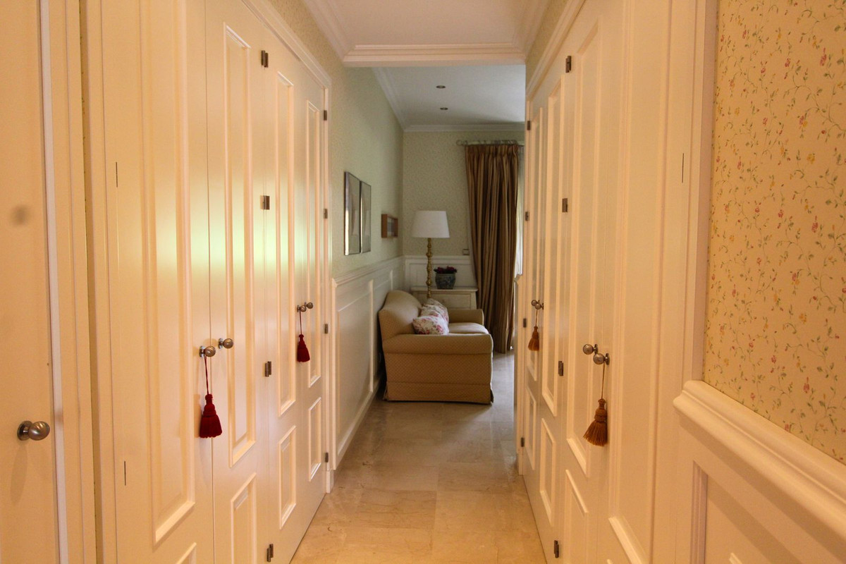 Se vende Apartamento Planta Media de 2 dormitorios en Costa Del Sol, Cadiz, España