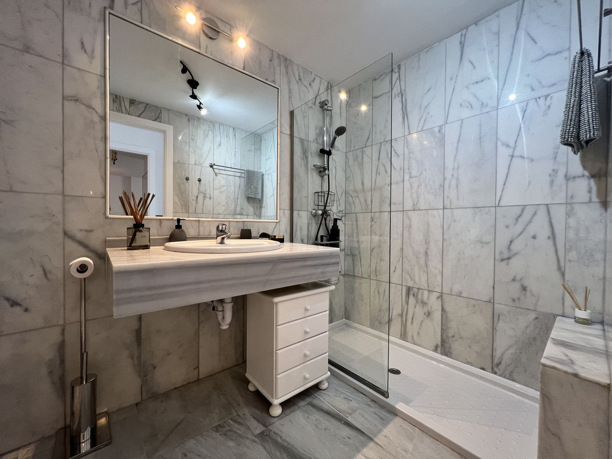 Se vende Apartamento Planta Media de 1 dormitorios en Costa Del Sol, Málaga, España