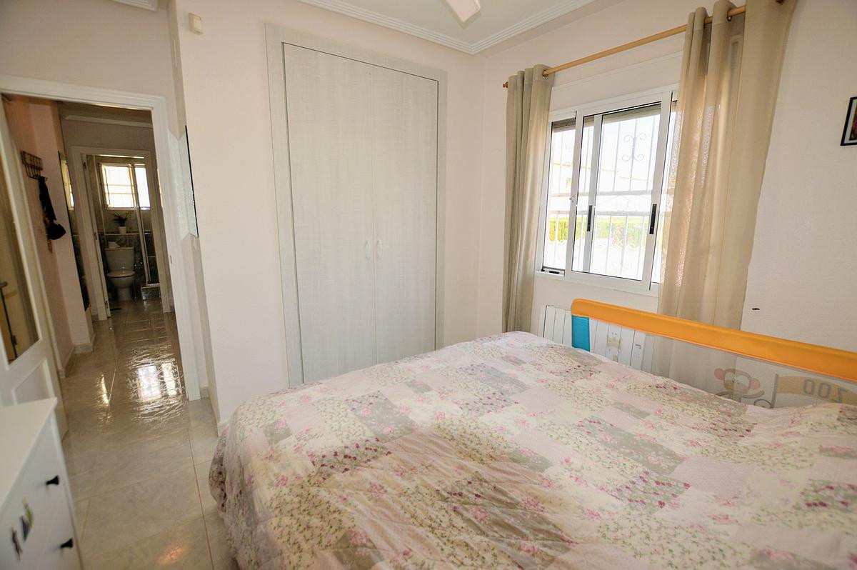 Se vende Villa - Chalet de 3 dormitorios en Costa Blanca, Alicante, España