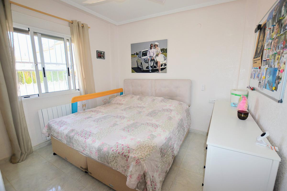 Se vende Villa - Chalet de 3 dormitorios en Costa Blanca, Alicante, España