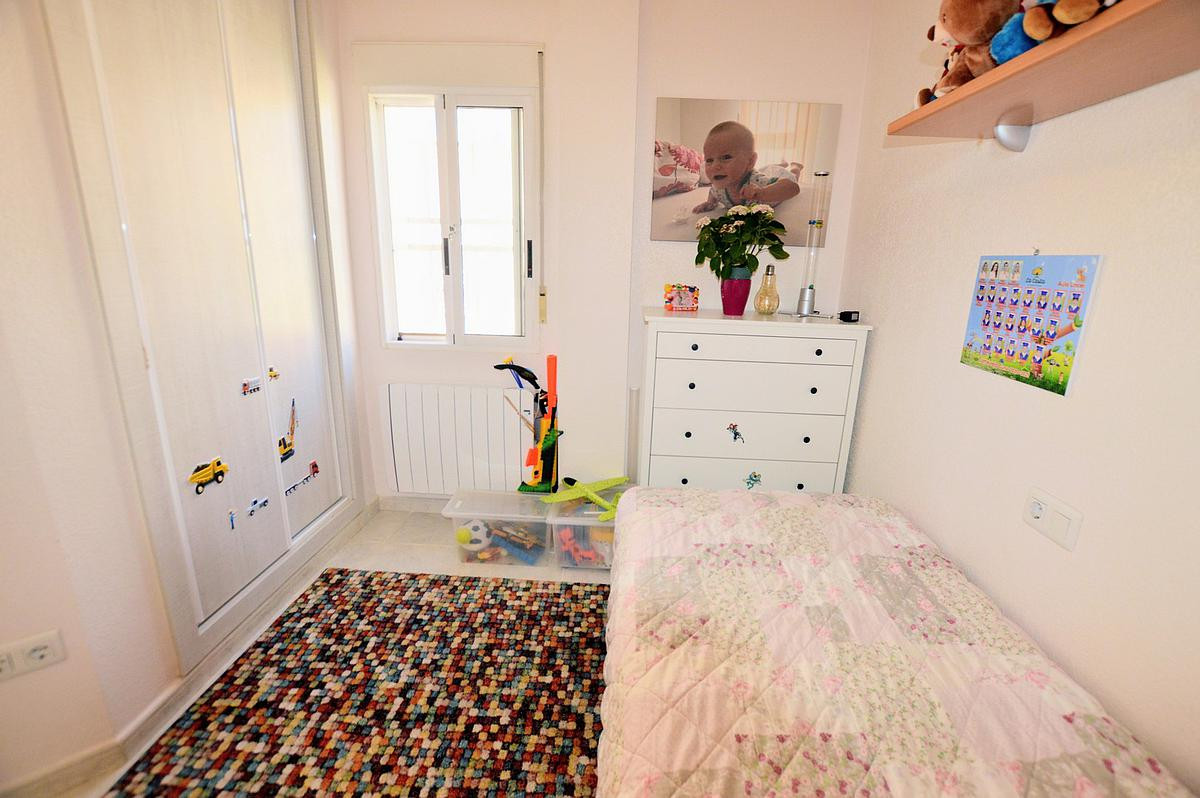 Se vende Villa - Chalet de 3 dormitorios en Costa Blanca, Alicante, España