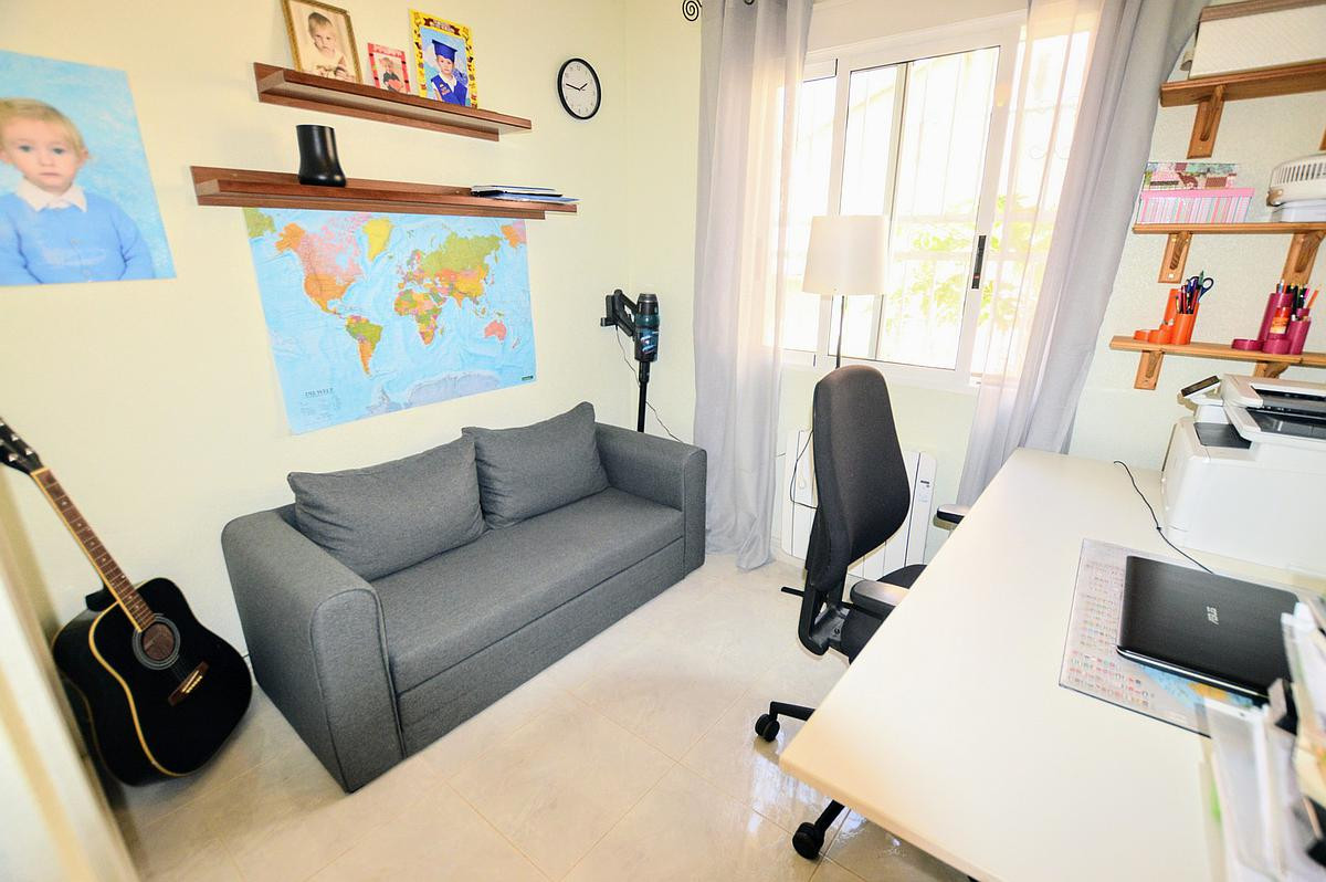 Se vende Villa - Chalet de 3 dormitorios en Costa Blanca, Alicante, España