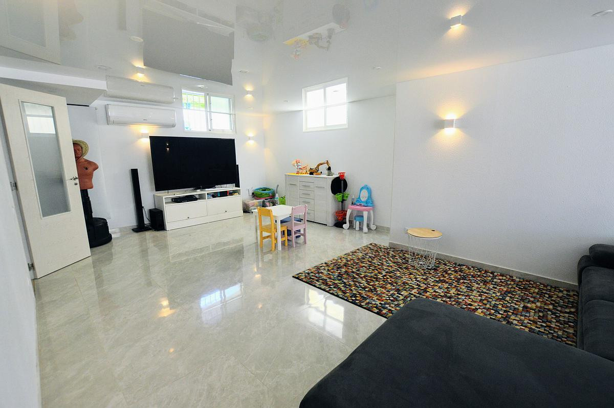 Se vende Villa - Chalet de 3 dormitorios en Costa Blanca, Alicante, España