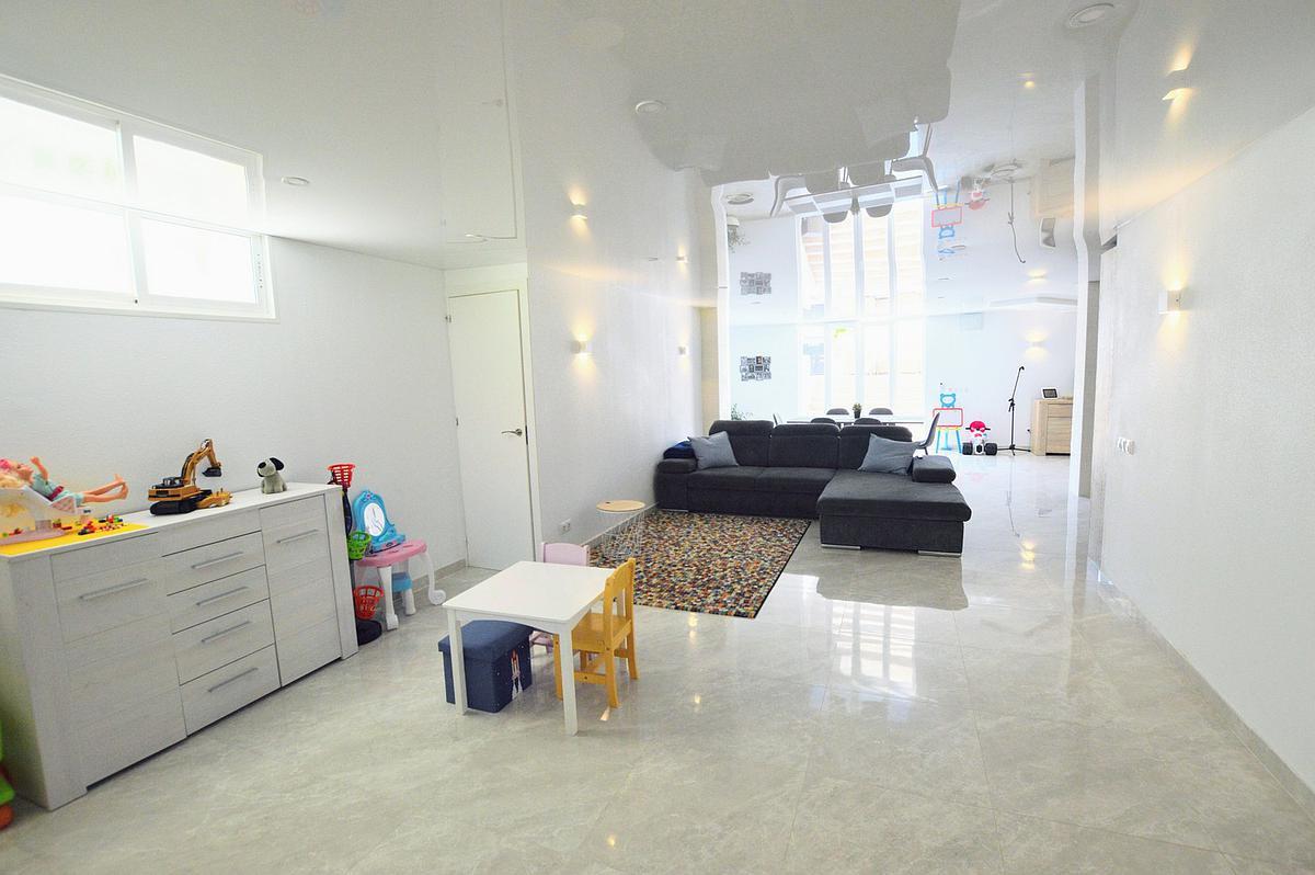 Se vende Villa - Chalet de 3 dormitorios en Costa Blanca, Alicante, España