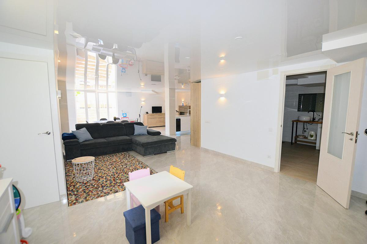 Se vende Villa - Chalet de 3 dormitorios en Costa Blanca, Alicante, España