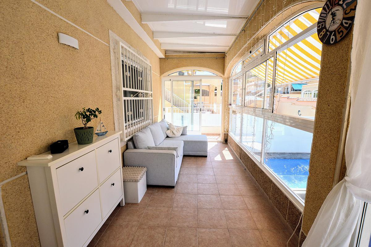 Se vende Villa - Chalet de 3 dormitorios en Costa Blanca, Alicante, España