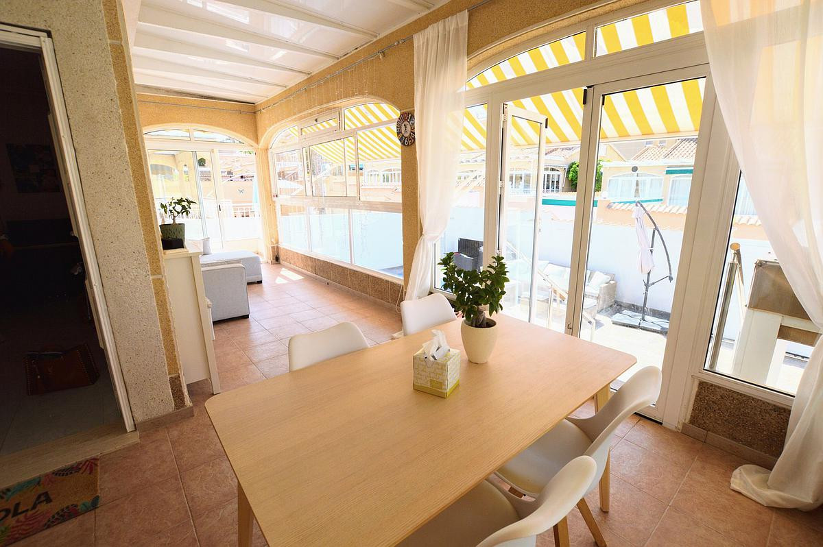 Se vende Villa - Chalet de 3 dormitorios en Costa Blanca, Alicante, España