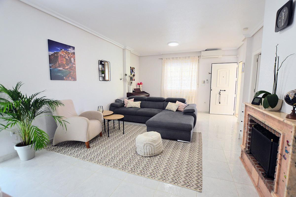 Se vende Villa - Chalet de 3 dormitorios en Costa Blanca, Alicante, España