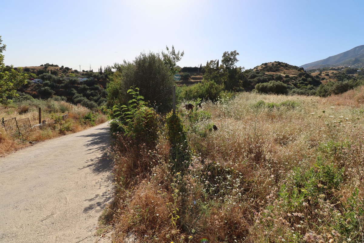 Se vende Terreno Urbano  en Costa Del Sol, Málaga, España