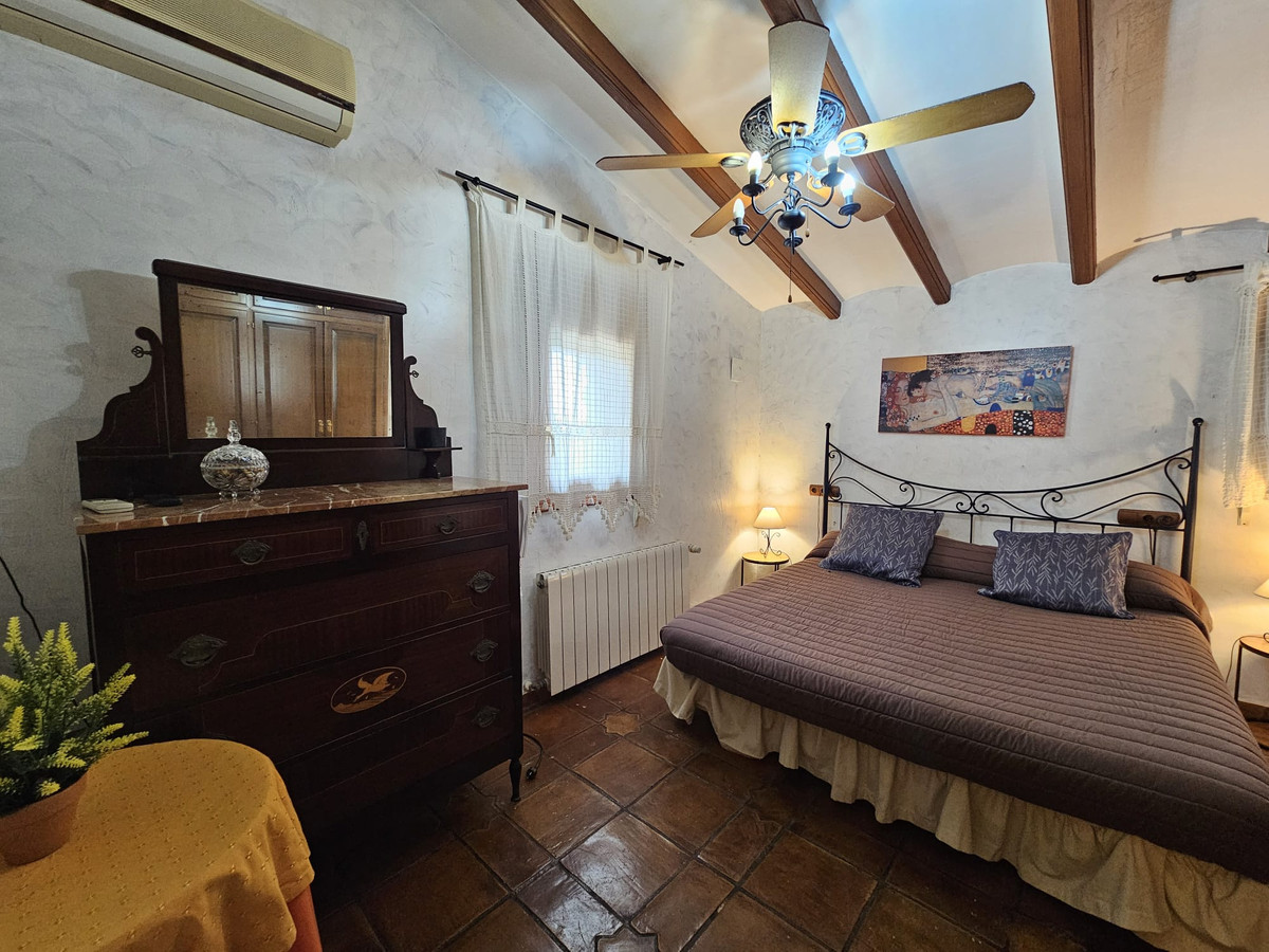 4 Bed Townhouse for sale in Calpe Costa Blanca, Alicante, Spain