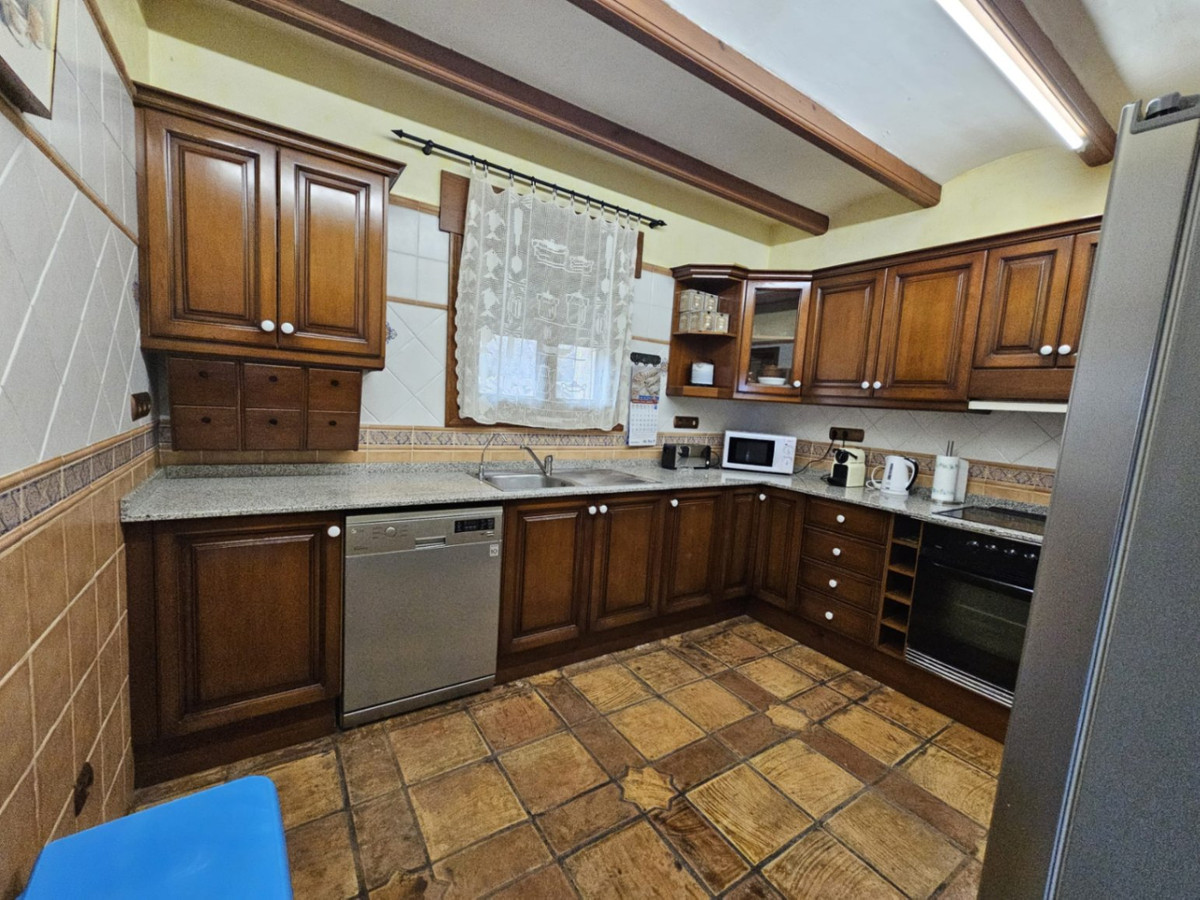 4 Bed Townhouse for sale in Calpe Costa Blanca, Alicante, Spain