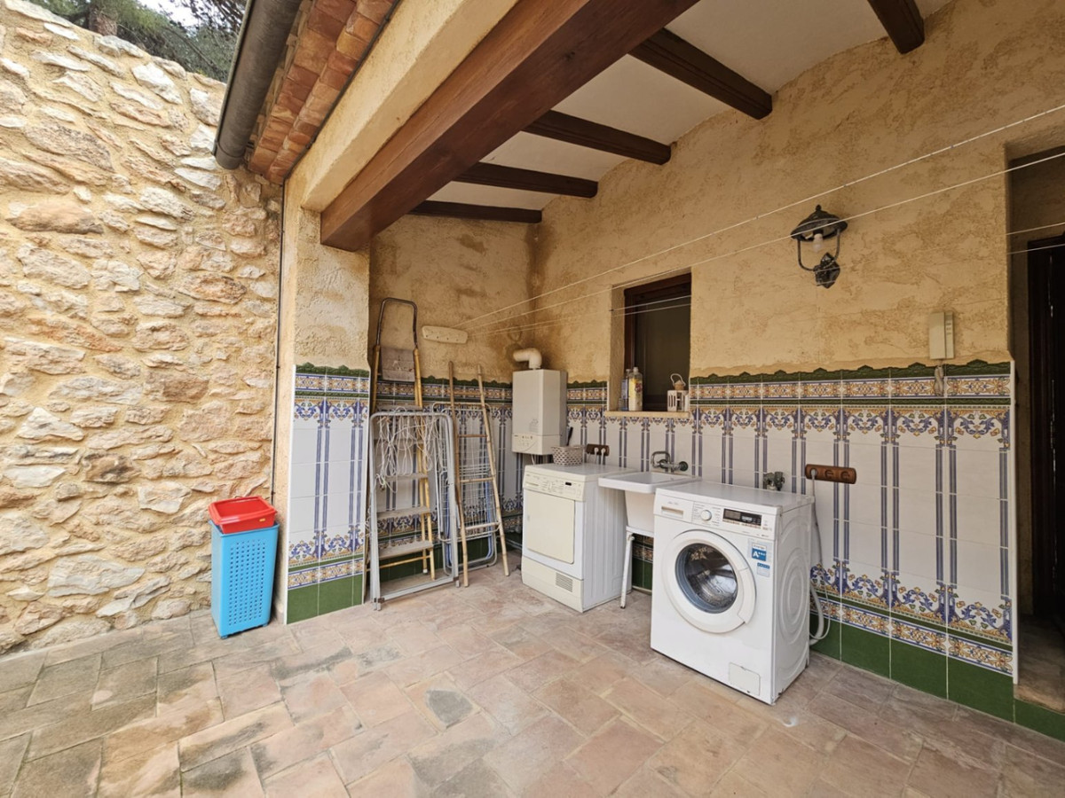 4 Bed Townhouse for sale in Calpe Costa Blanca, Alicante, Spain