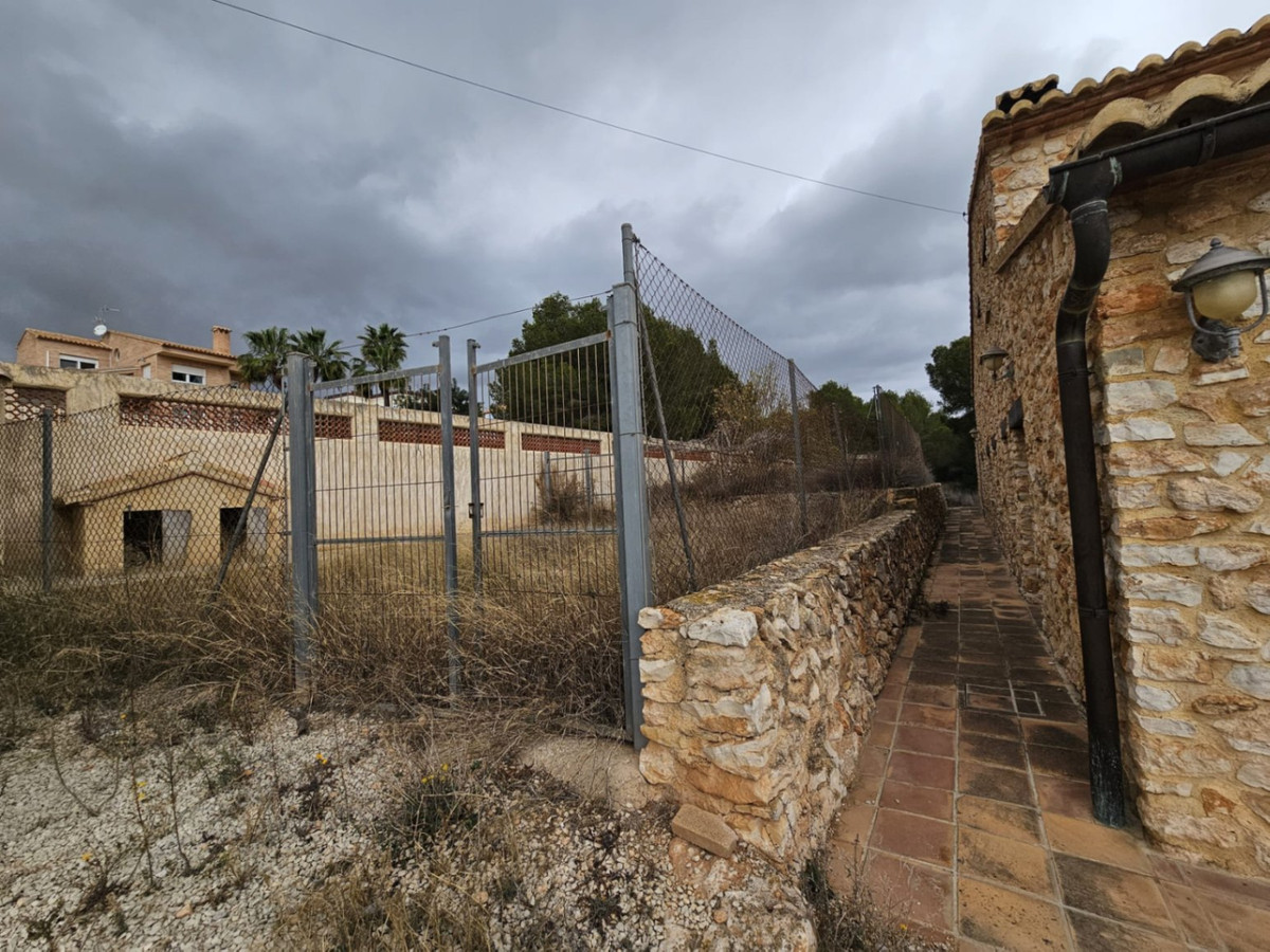 4 Bed Townhouse for sale in Calpe Costa Blanca, Alicante, Spain