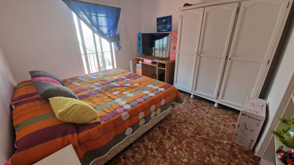 4 Bed Townhouse for sale in Estepona Costa Del Sol, Málaga, Spain