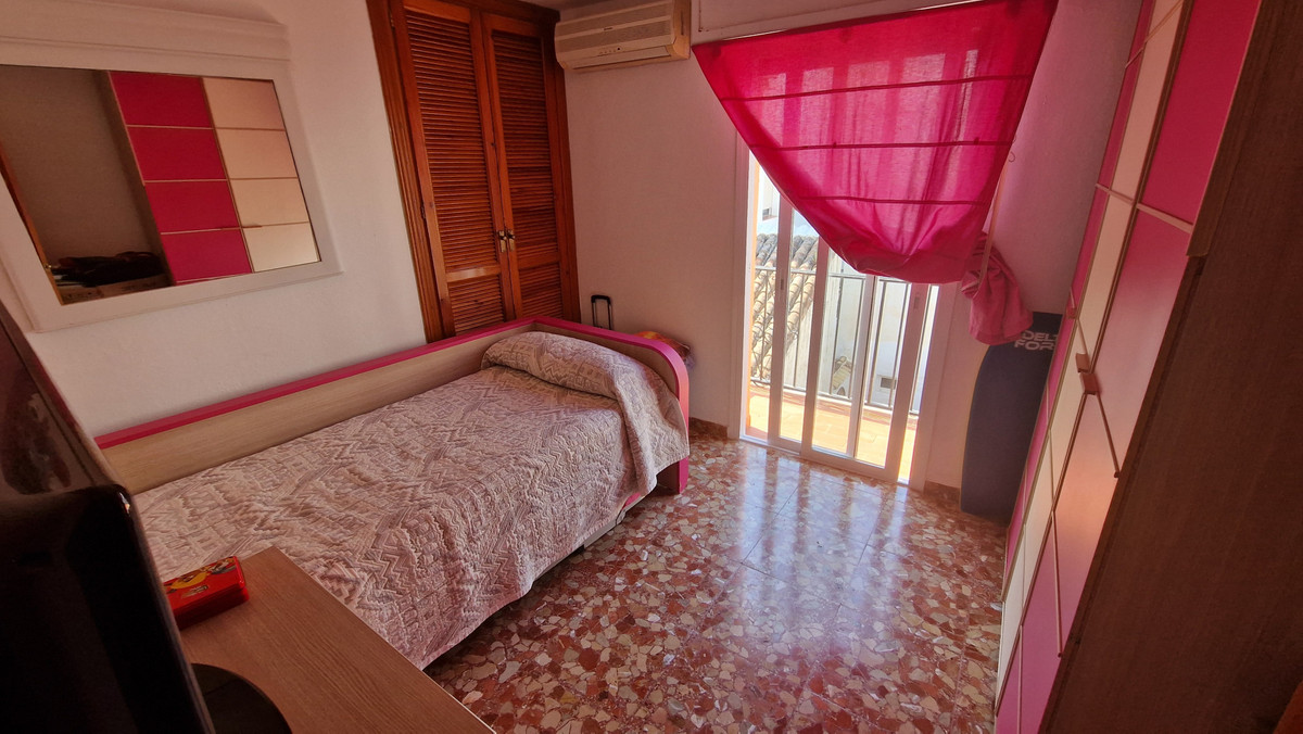 4 Bed Townhouse for sale in Estepona Costa Del Sol, Málaga, Spain